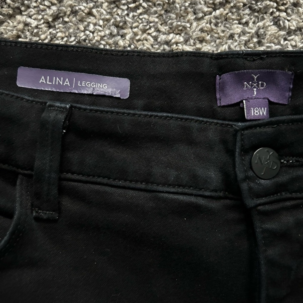 NYDJ Alina Black Denim Leggings